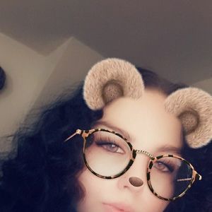 Meet your Posher, Krystal